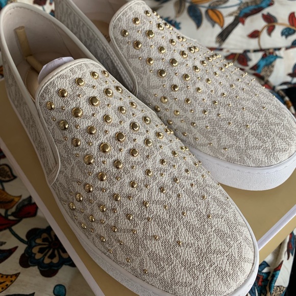 🥰New MK logo slip on shoes - Picture 3 of 7